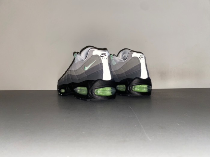 Air Max 95 OG Big Bubble Fresh Mint HJ5996-005