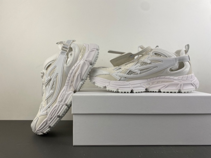 O*ff W*hite Low Tops Sneakers MK 20260907-7