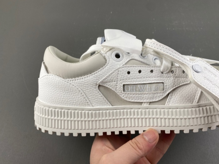 O*ff W*hite Low Tops Sneakers MK 20260910-5