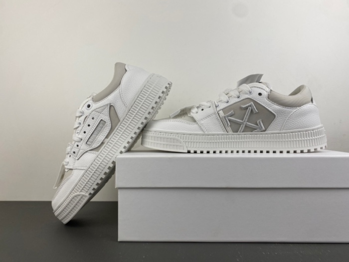 O*ff W*hite Low Tops Sneakers MK 20260910-5