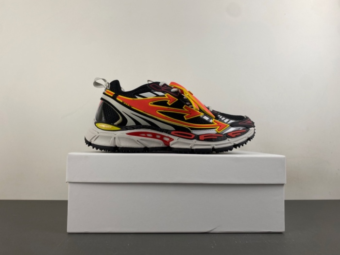 O*ff W*hite Low Tops Sneakers MK 20260910-4