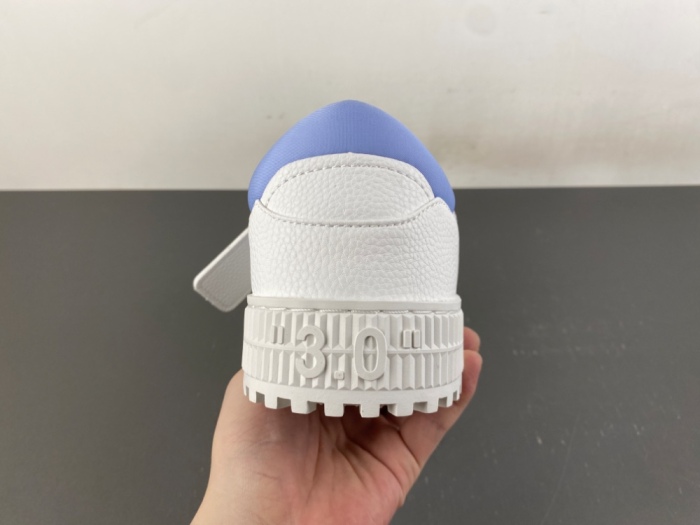O*ff W*hite Low Tops Sneakers MK 20260910-6