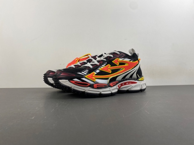O*ff W*hite Low Tops Sneakers MK 20260910-4