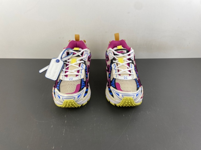 O*ff W*hite Low Tops Sneakers MK 20260910-2