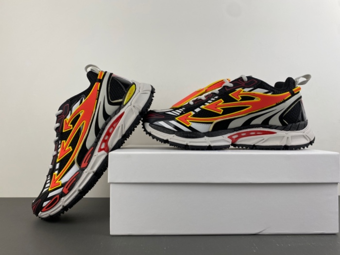 O*ff W*hite Low Tops Sneakers MK 20260910-4