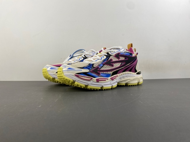 O*ff W*hite Low Tops Sneakers MK 20260910-2