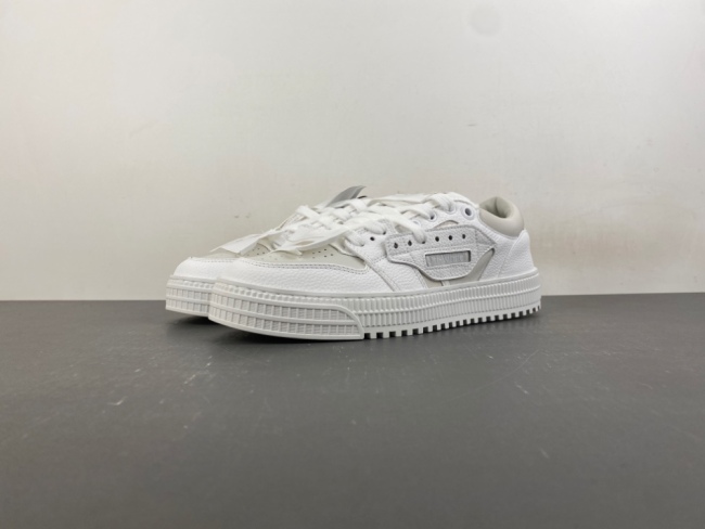 O*ff W*hite Low Tops Sneakers MK 20260910-5
