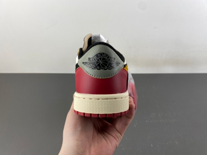 Air Jordan 1 Low Travis Scott UN Red DM7866-600
