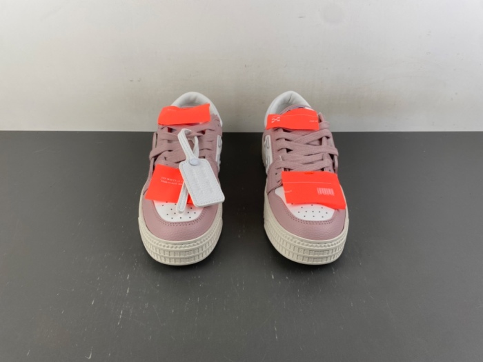 O*ff W*hite Low Tops Sneakers MK 20260912-12