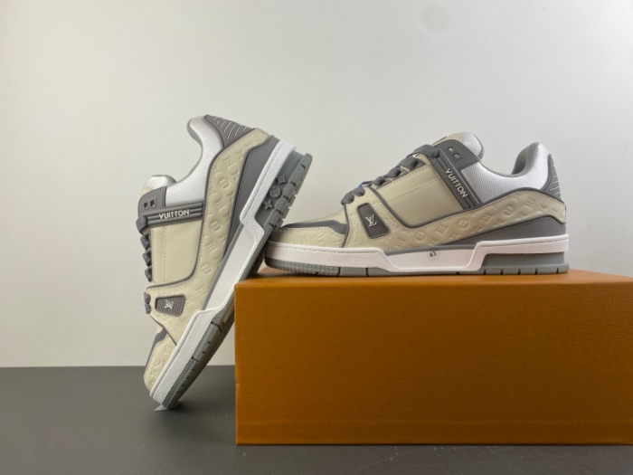 L*ouis V*uitton Top Sneaker Trainer MK20260912-11