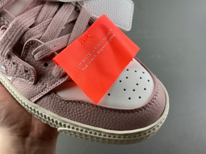 O*ff W*hite Low Tops Sneakers MK 20260912-12