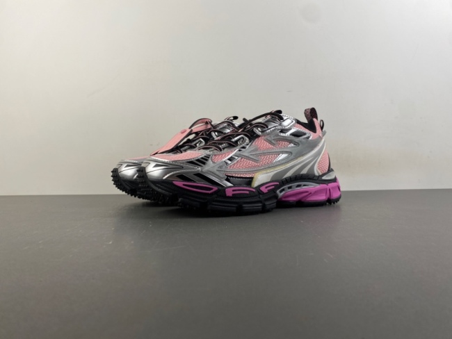 O*ff W*hite Low Tops Sneakers MK 20260913-2