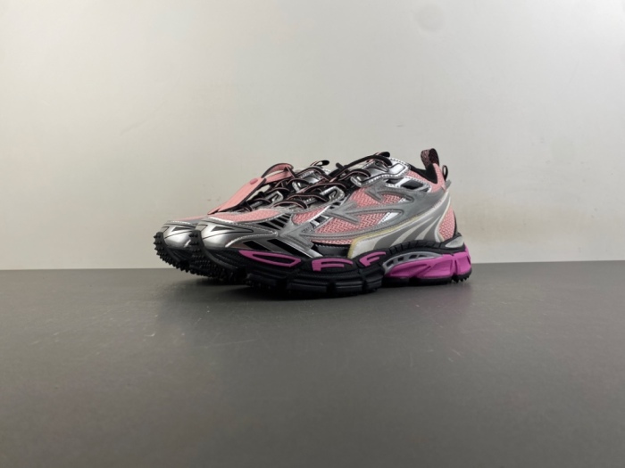 O*ff W*hite Low Tops Sneakers MK 20260913-2