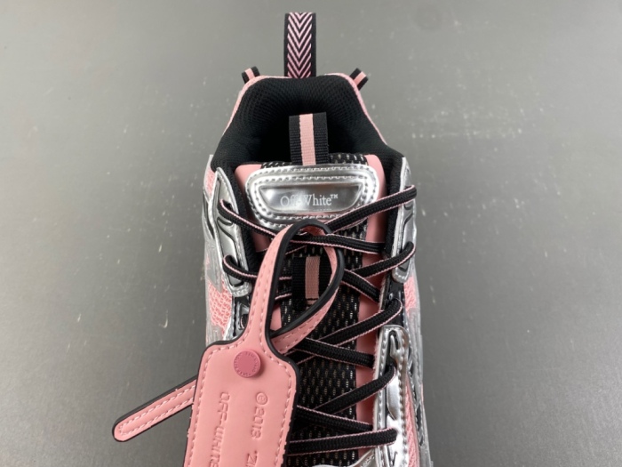 O*ff W*hite Low Tops Sneakers MK 20260913-2