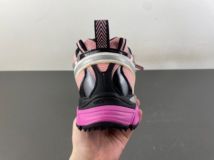 O*ff W*hite Low Tops Sneakers MK 20260913-2