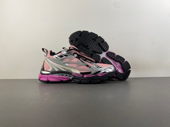 O*ff W*hite Low Tops Sneakers MK 20260913-2