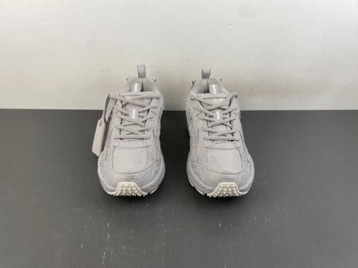 O*ff W*hite Low Tops Sneakers MK 20260915-7