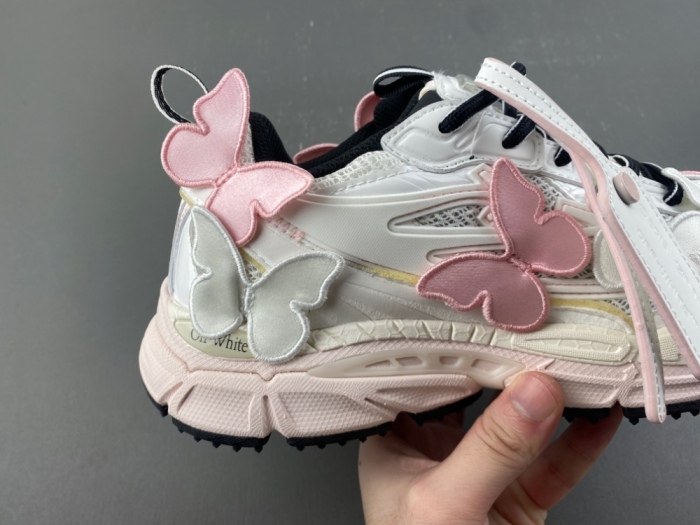 O*ff W*hite Low Tops Sneakers MK 20260915-8