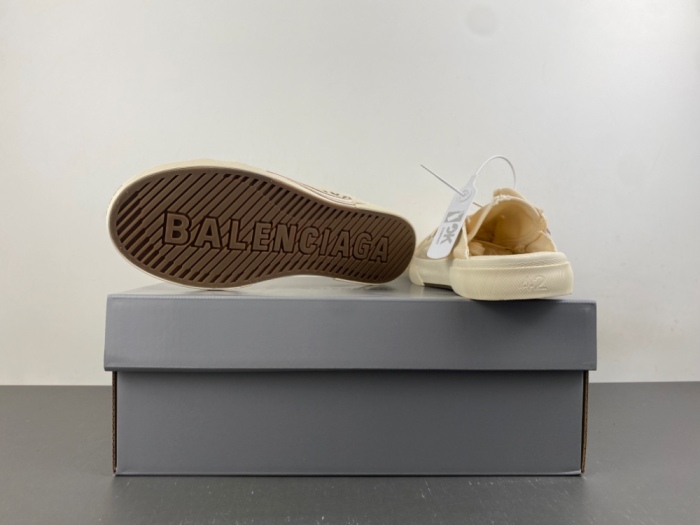 B*alenciaga Monday Canvas Sneaker AM20260916-3