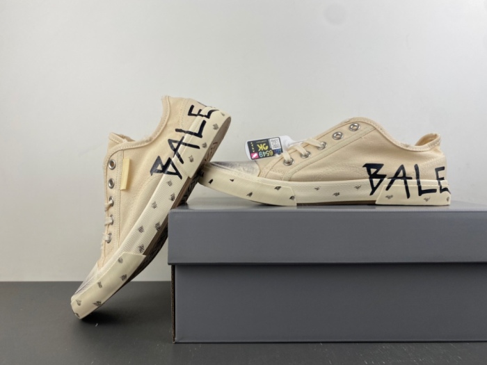B*alenciaga Monday Canvas Sneaker AM20260916-2