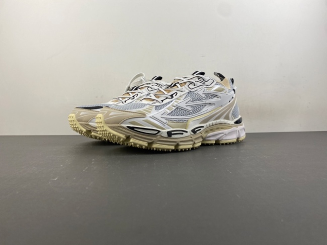O*ff W*hite Low Tops Sneakers MK 20260919-20