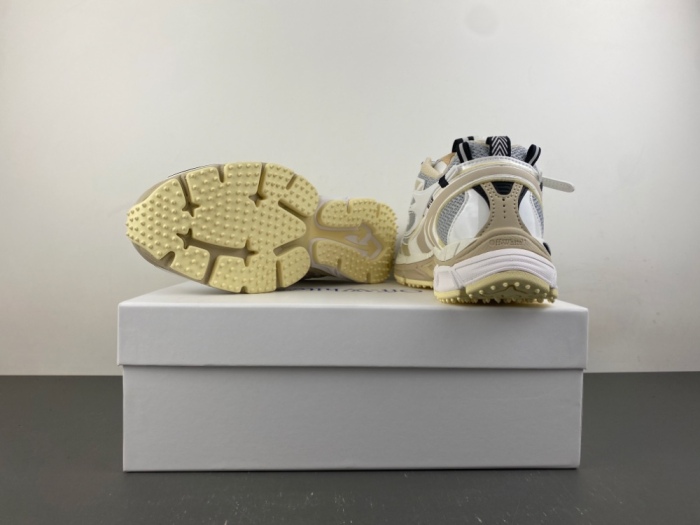 O*ff W*hite Low Tops Sneakers MK 20260919-20