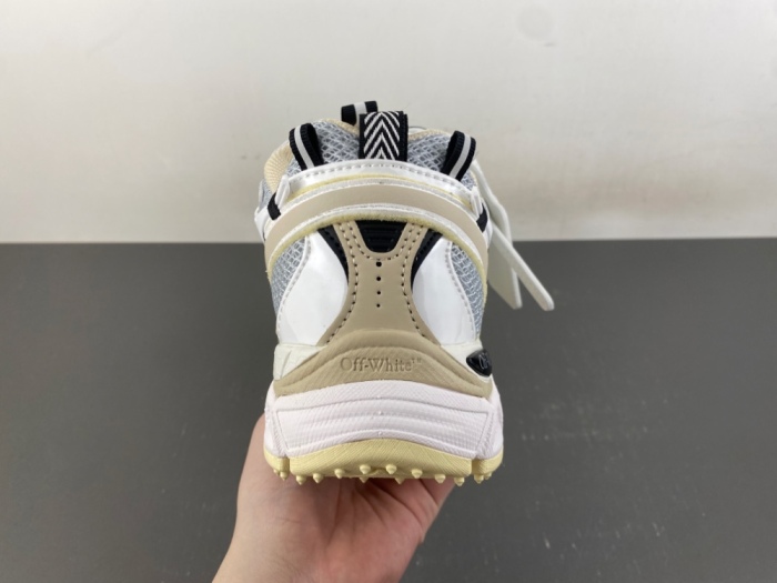 O*ff W*hite Low Tops Sneakers MK 20260919-20
