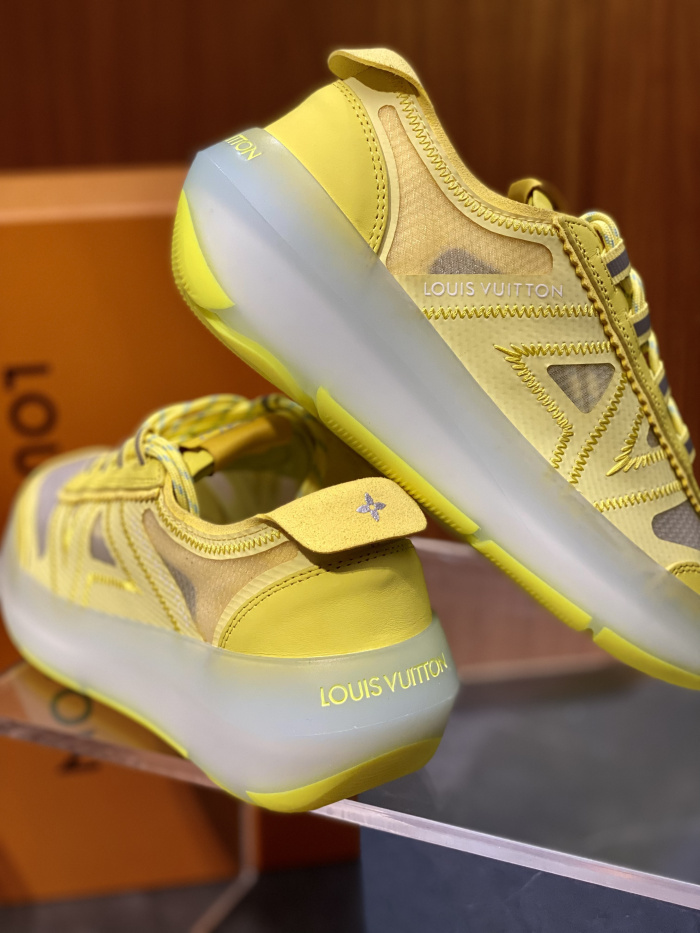 L*ouis V*uitton Top Sneaker Trainer RR20261010-15