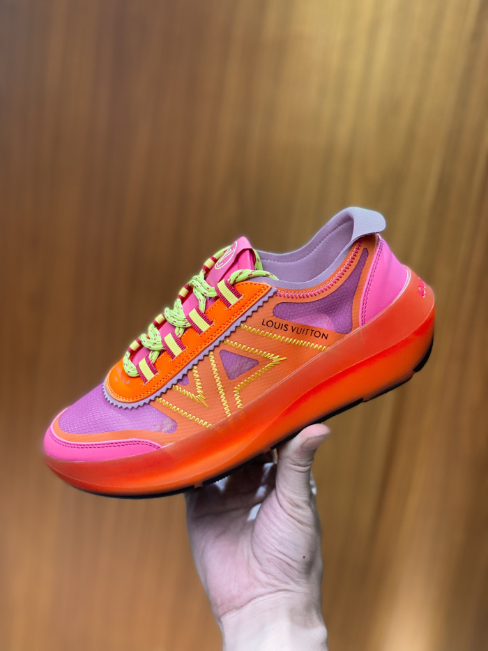 L*ouis V*uitton Top Sneaker Trainer RR20261010-15
