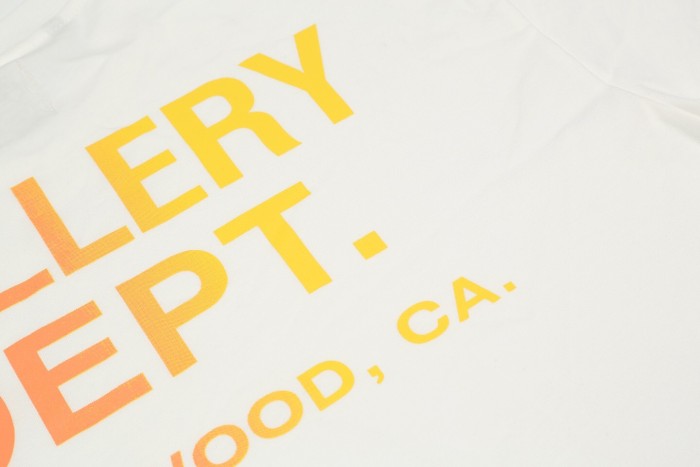 gradual change letter logo washed heavy tee