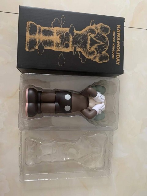[buy more save more]Kaws facepalm figure doll 3 colors
