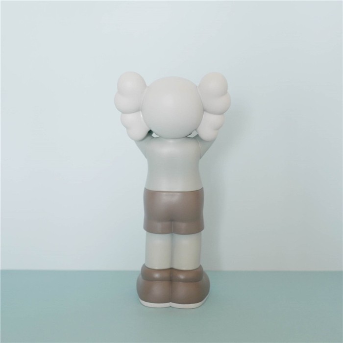 [buy more save more]Kaws facepalm figure doll 3 colors