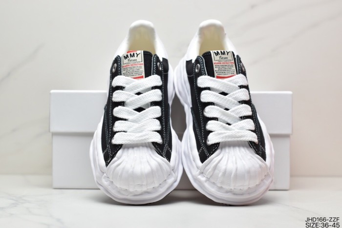 Mihara Yasuhiro MMY low shoes black white
