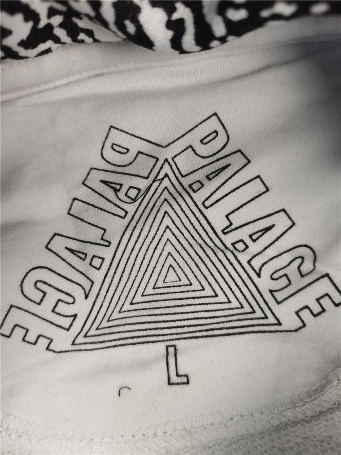 [Buy more Save more]Palace logo hoodie black and white