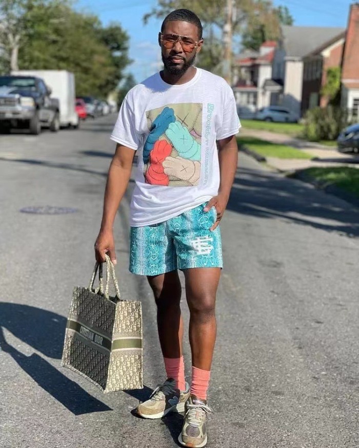 [buy more save more]  serpentine logo shorts