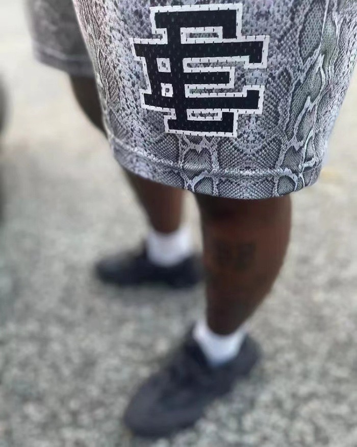 [buy more save more]  serpentine logo shorts