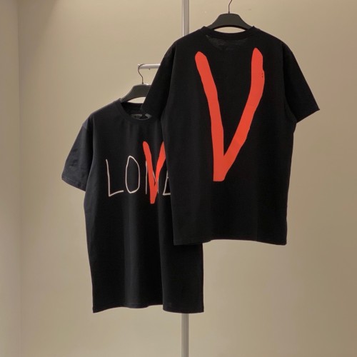 [50% Off]1:1quality version Valentine's Day V logo short sleeves 18317795