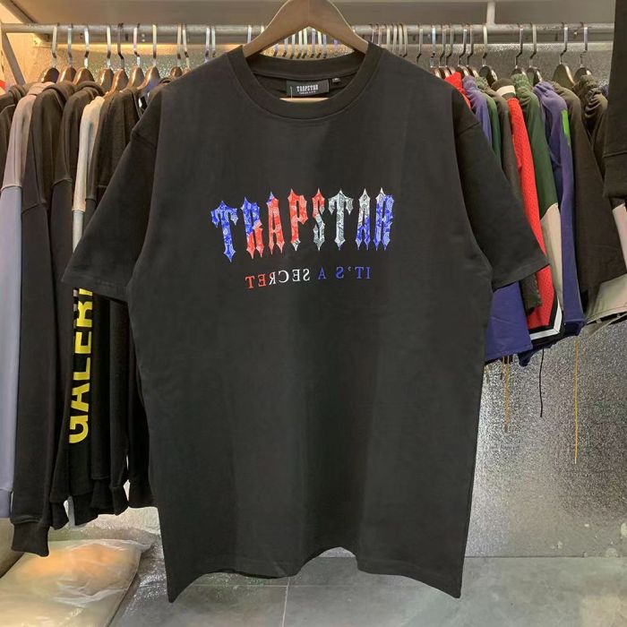 Multicolor cashew flower style letter print tee