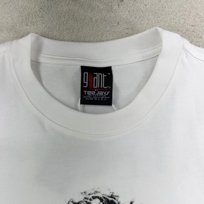 Jesus graffiti print tee