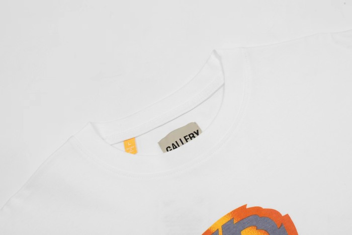 Gradient letter print tee
