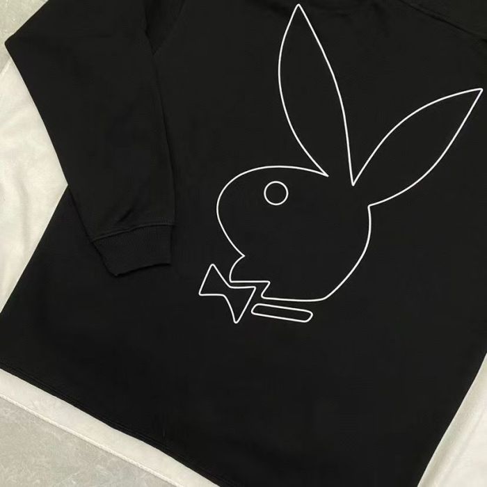 Large logo rabbit hoodie on the back 2 colors
