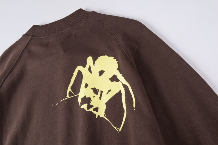 Portrait spider round neck pullover sweatshirt
