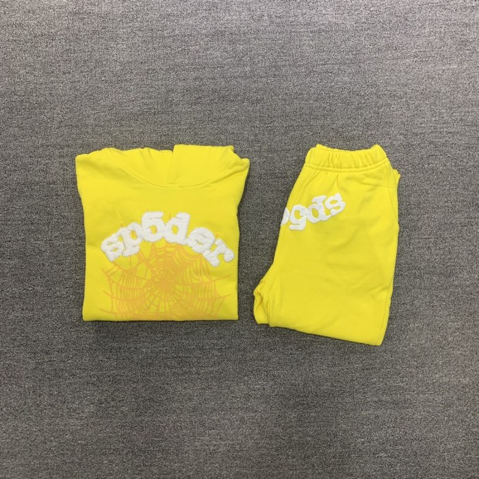 Flocked letters spider web print children's hoodie pants set yellow