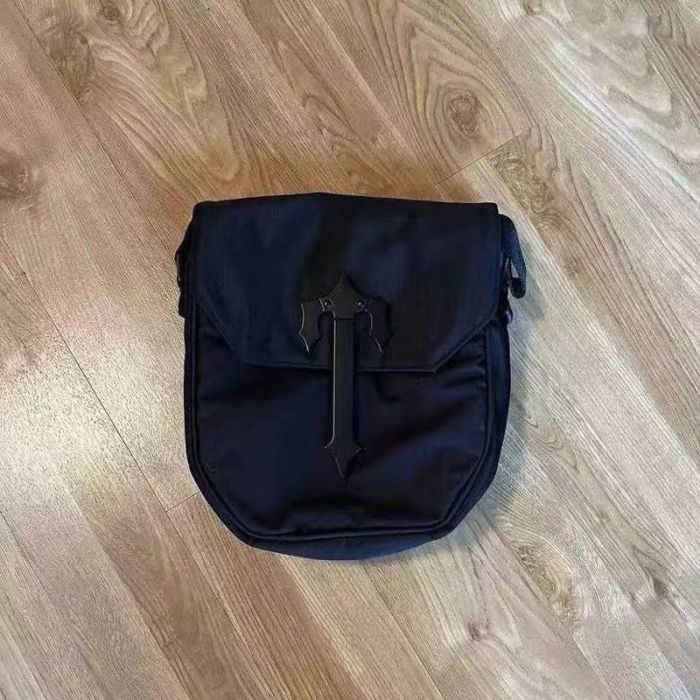 Trapstar Metal T logo retro crossbody bag