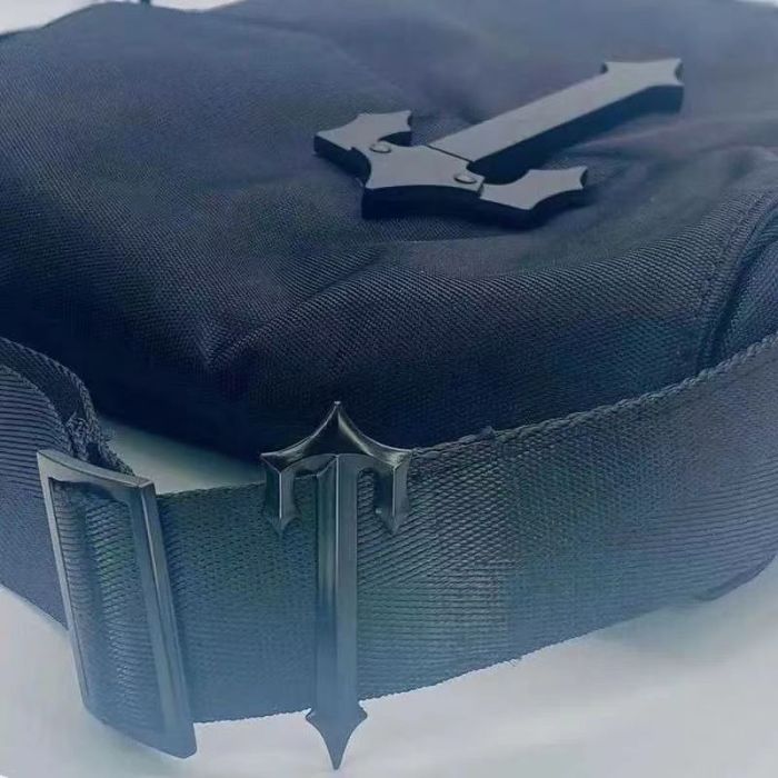 Trapstar Metal T logo retro crossbody bag