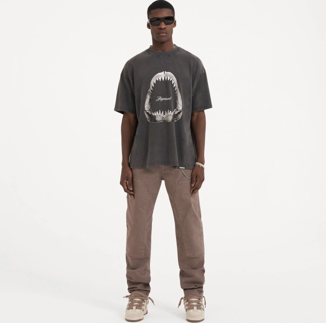 Sharp-toothed shark vintage printed tee 3 colors