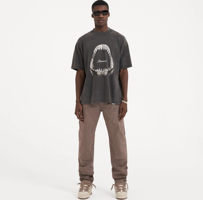Sharp-toothed shark vintage printed tee 3 colors
