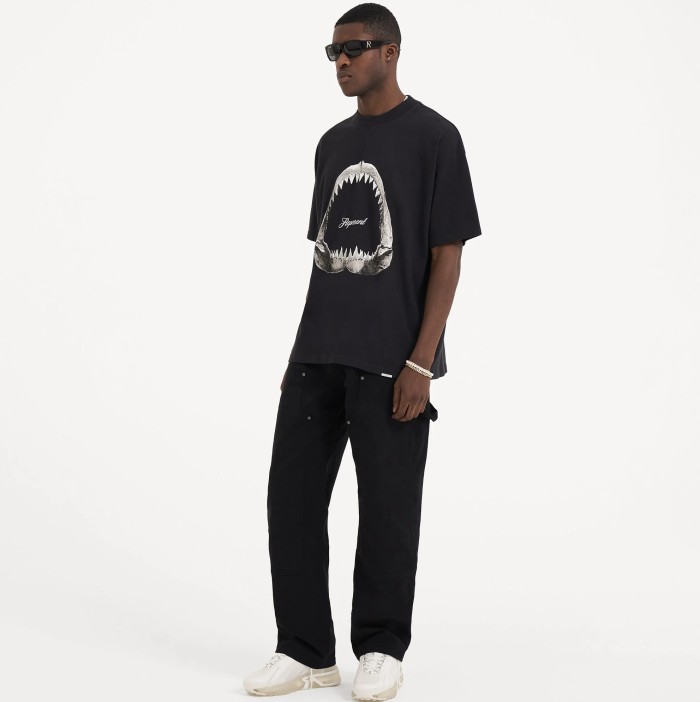 Sharp-toothed shark vintage printed tee 3 colors