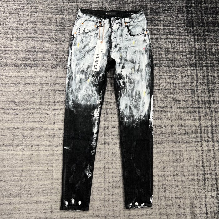 1:1 quality version Snowfields-inspired distressed jeans