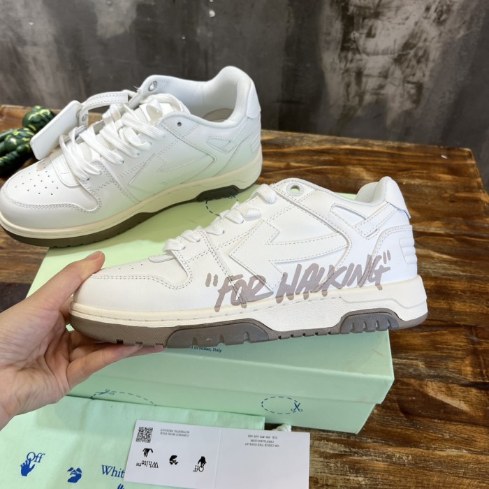 [buy more save more]1:1 quality version Side Creative Alphabet Applique Sneakers 2 Colors